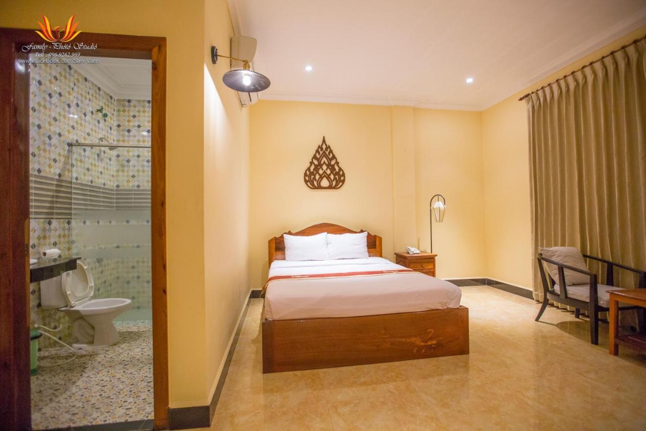 Jasmine Hotel& Sky Bar Battambang Exterior photo